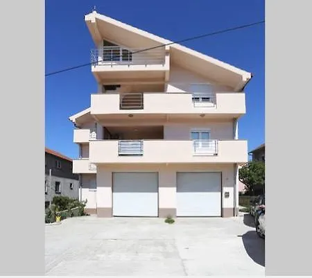 Apartman Nika Sa Jacuzzijem Zadar Exterior foto
