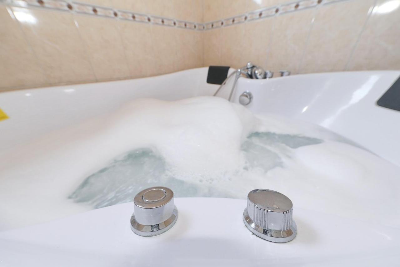 Apartment Apartman Nika Sa Jacuzzijem