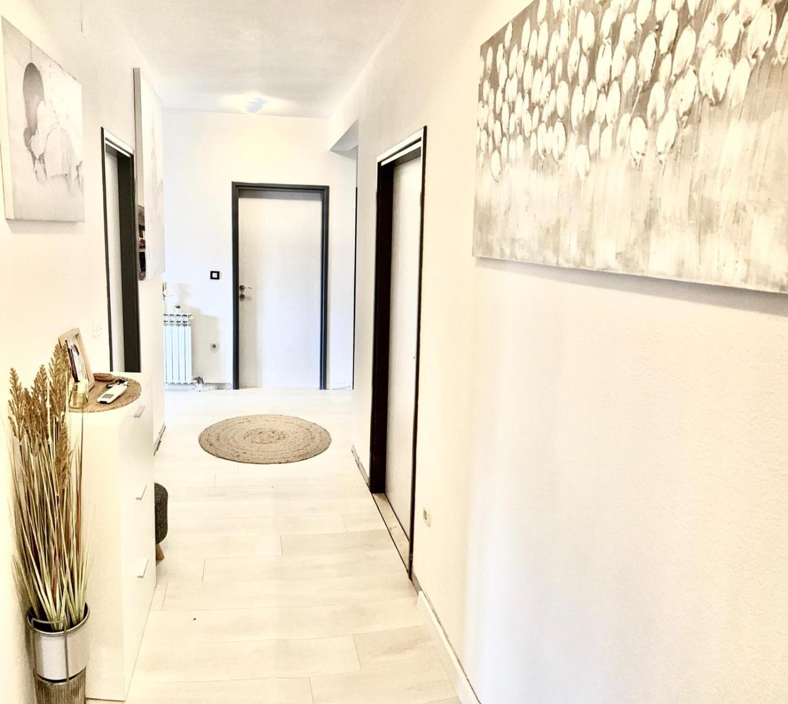 Apartment Apartman Nika Sa Jacuzzijem